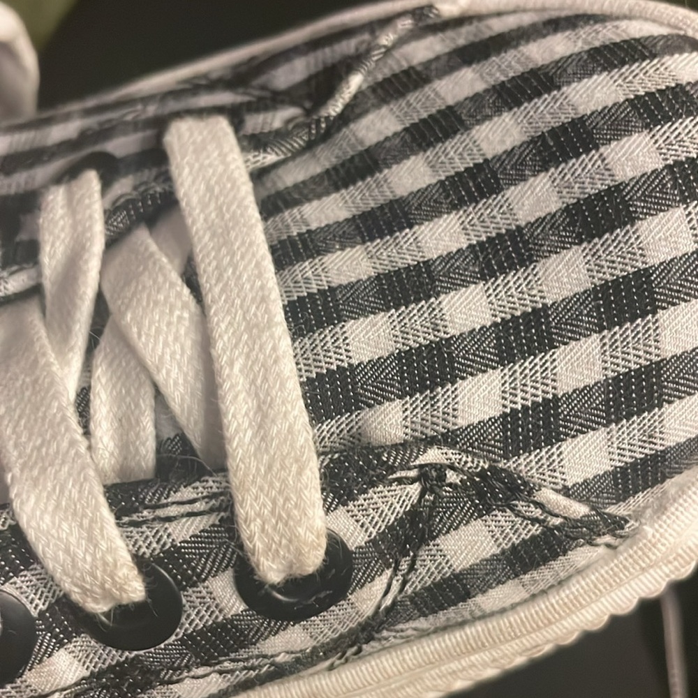 Checkered/plaid sneakers - Picture 6 of 6
